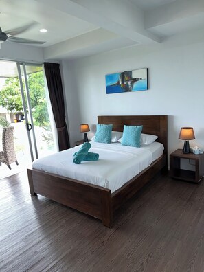 4 bedrooms, iron/ironing board, WiFi, bed sheets