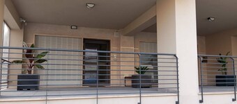Ai piedi della collina