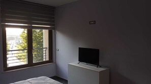 Fer et planche Ă repasser, Wi-Fi, draps fournis