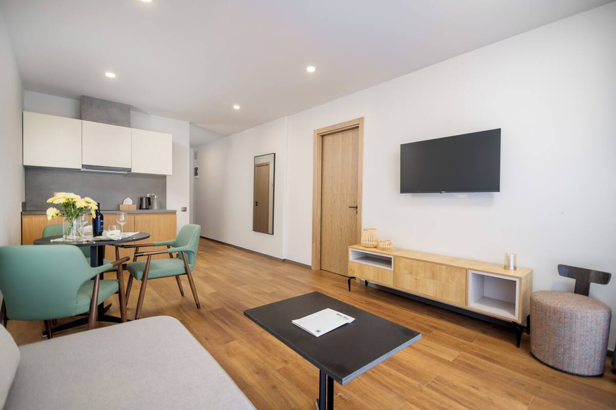 Appartement, 1 chambre, vue ville | Espace de travail pour ordinateur portable, chambres insonorisées