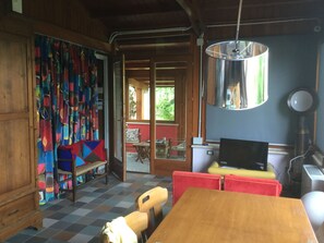 Interior - Nine kilometers from Lake Turano, cozy wooden chalet. (Oliveto)
