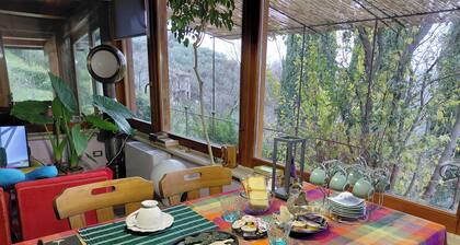 Nine kilometers from Lake Turano, cozy wooden chalet.