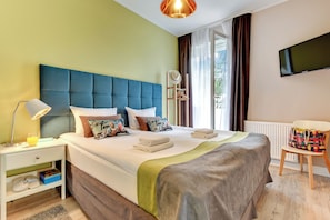 8 chambres, Wi-Fi, draps fournis