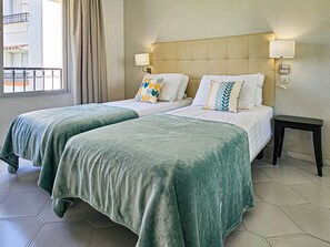 2 bedrooms, iron/ironing board, free WiFi, bed sheets - Two bedrooms Monte B Miraflores, 1km to the beach (Mijas Costa)