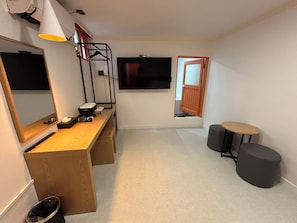 Junior Suite | Desk, free WiFi