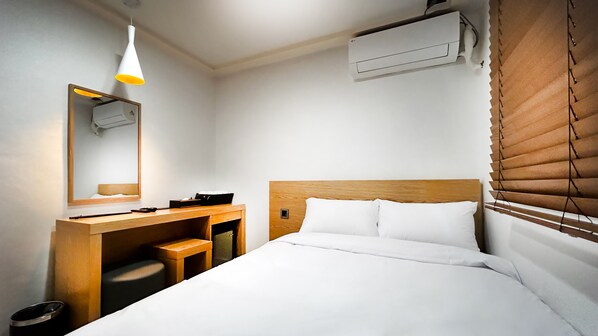Standard Double Room, City View | Desk, free WiFi
