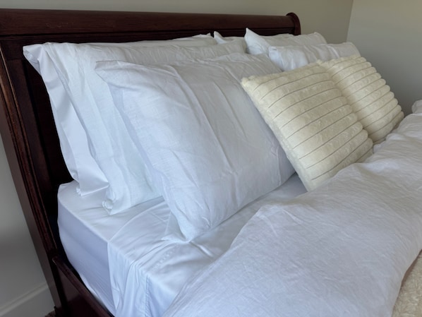 Ferros/tábuas de passar roupa, Wi-Fi, roupa de cama