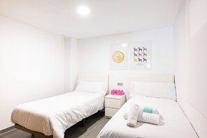 2 bedrooms, bed sheets