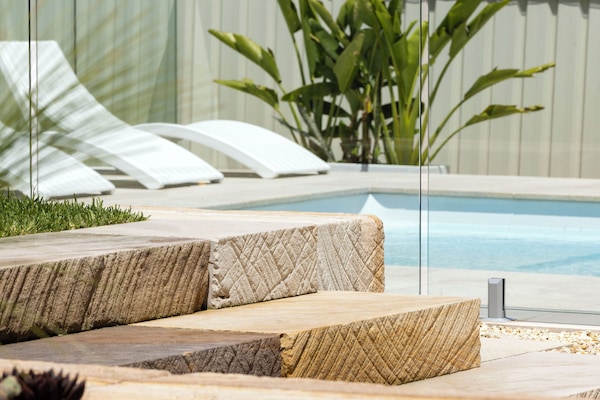 Piscina all'aperto, una piscina riscaldata