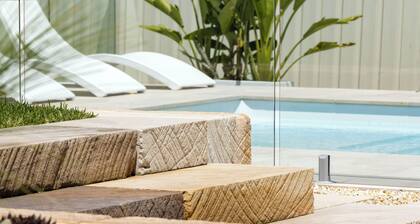 Illaroo House - your home away from home (pet friendly + pool)