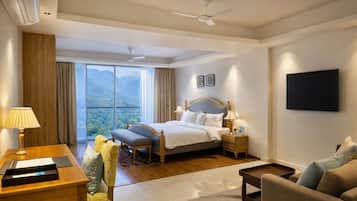 Luxury Studio | In-room safe, desk, iron/ironing board, free WiFi