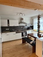 Apartment | Private kitchen | Cookware/dishes/utensils