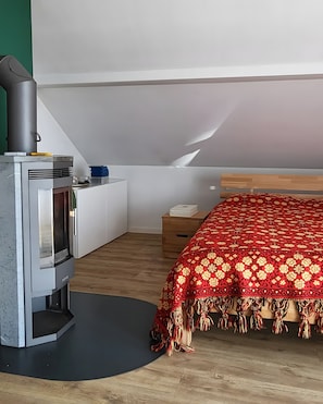 WiFi, bed sheets