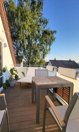 Speisen im Freien. Apartment 'Zum Wohlfühlen' mit WLAN
