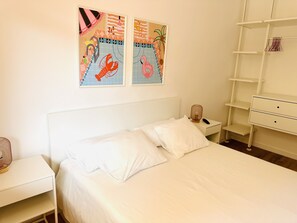 1 bedroom, bed sheets