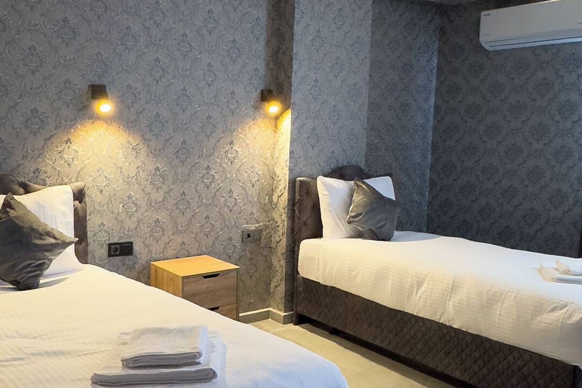 Standard Twin Room | Free WiFi