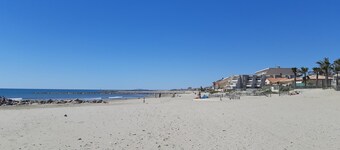 Large, comfortable T2 apartment