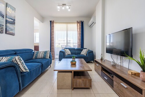 Apollo 2-Bedroom Apartment in Larnaca