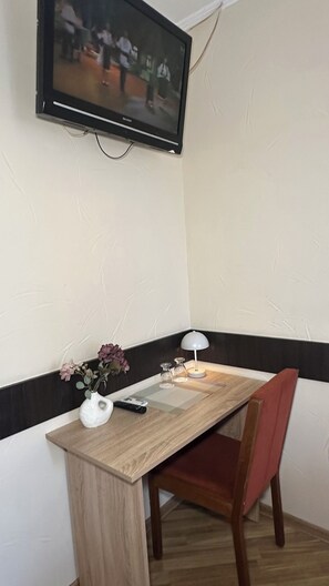 Standard Double Room | Television