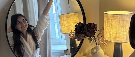 Chambre Standard double | Espace de travail pour ordinateurs portables, accĂšs au Wi-Fi (inclus)