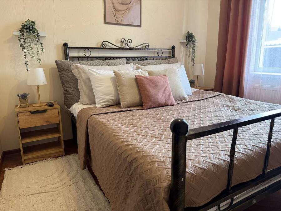 Chambre Double Standard | Literie hypoallergénique, bureau