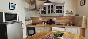 Les Cols du Ventoux - "Col de la Madeleine" apartment in the heart of the village of Bédoin.