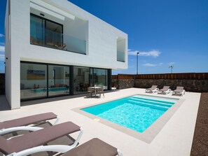 Outdoor pool - Deluxe Las Calderas 01 With Private Pool (La Oliva)