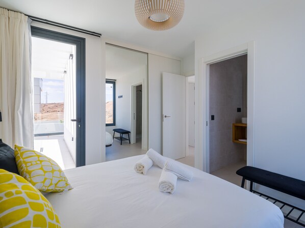 2 bedrooms, bed sheets - Las Calderas 2 Vista Retreat (La Oliva)