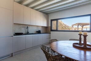 4 bedrooms