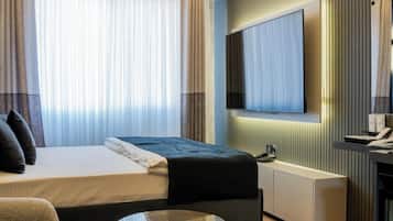 Comfort-Doppelzimmer, Zimmerreinigung | Minibar (mit einigen kostenlosen Artikeln), Schreibtisch