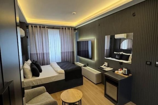 Artículos del minibar gratis y escritorio
