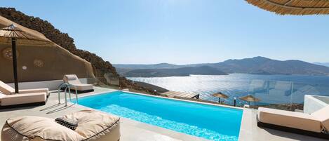 Villa | 4 bedrooms, Internet