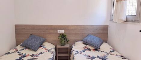 2 bedrooms, bed sheets