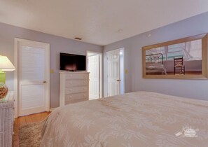 2 bedrooms, iron/ironing board, Internet, bed sheets