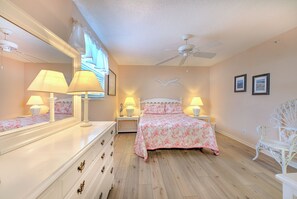 2 chambres, fer et planche à repasser, accès Internet, draps fournis