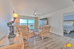 3 bedrooms, iron/ironing board, free WiFi, bed sheets - Ram Sea 212 is a Silver Tier 3-bedroom 2 bath Gulf Front Condo (N. Redington Beach)