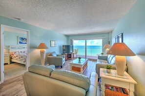 3 bedrooms, iron/ironing board, Internet, bed sheets