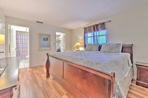 2 bedrooms, iron/ironing board, free WiFi, bed sheets - Ram Sea 409 is a Silver Tier 2-bedroom 2 bath Gulf Front Corner Condo (N. Redington Beach)