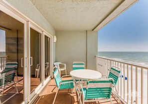 Outdoor dining - Ram Sea 506 is a Gold Tier 2 bedroom 2 bath Gulf Front Condo (N. Redington Beach)