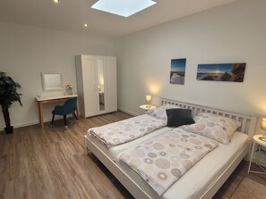 1 bedroom, WiFi, bed sheets