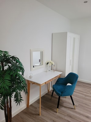 Interior - Apartment 'Rike' with Shared Terrace, Shared Garden and Wi-Fi (Oesterdeichstrich)