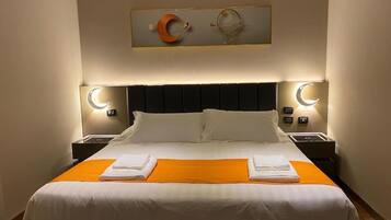 Doppelzimmer | Zimmersafe, Schreibtisch, laptopgeeigneter Arbeitsplatz