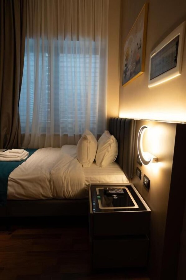 In-room safe, desk, laptop workspace, blackout drapes