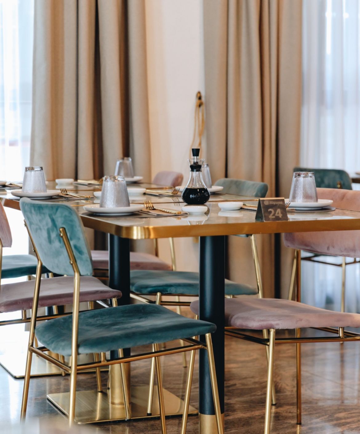 Servizio di colazione, pranzo e cena