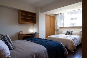 3 bedrooms, iron/ironing board, WiFi, bed sheets