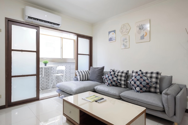 Premium 100% leather lounging coach