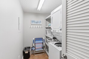 Interior - Sand Dollar 205: 2  BR, 2  BA Condominium in Indian Shores, Sleeps 6 (Indian Shores)