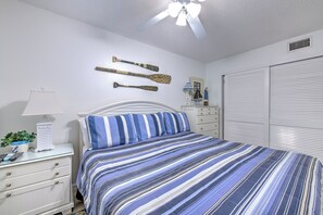 3 bedrooms, iron/ironing board, internet, bed sheets