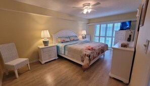 3 bedrooms, iron/ironing board, Internet, bed sheets