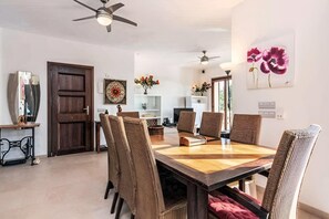 House | Dining